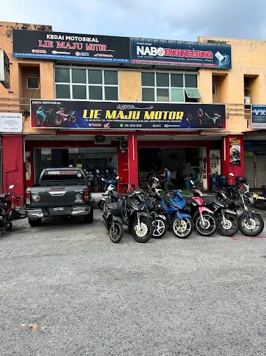 Lie Maju Motor