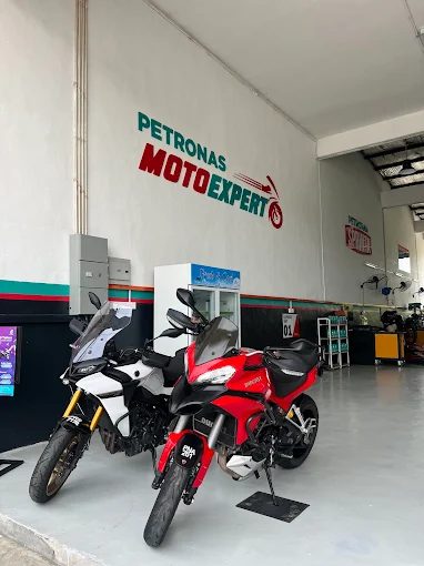 Petronas MotoExpert Superbike Workshop And Riding Gear Juru