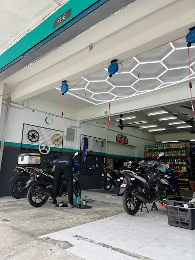 Dania Garage Bukit Mewah @ PETRONAS MotoExpert - Bengkel Motor, Repair Motor & Tayar Motor